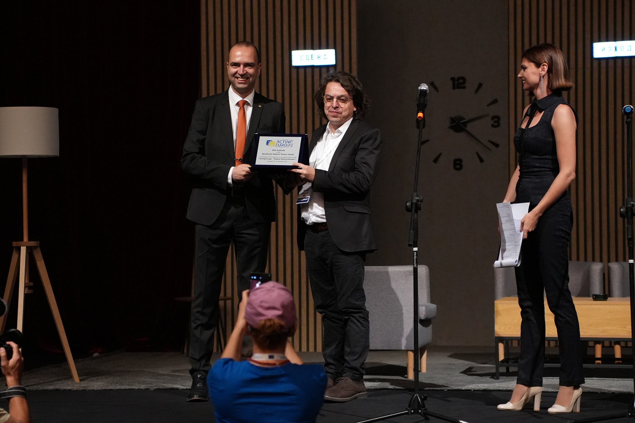 Mr. Ognian Atanasov, Mayor of Kyustendil, and Mr. Nikola Kimovski, Director of the National Theatre – Skopje